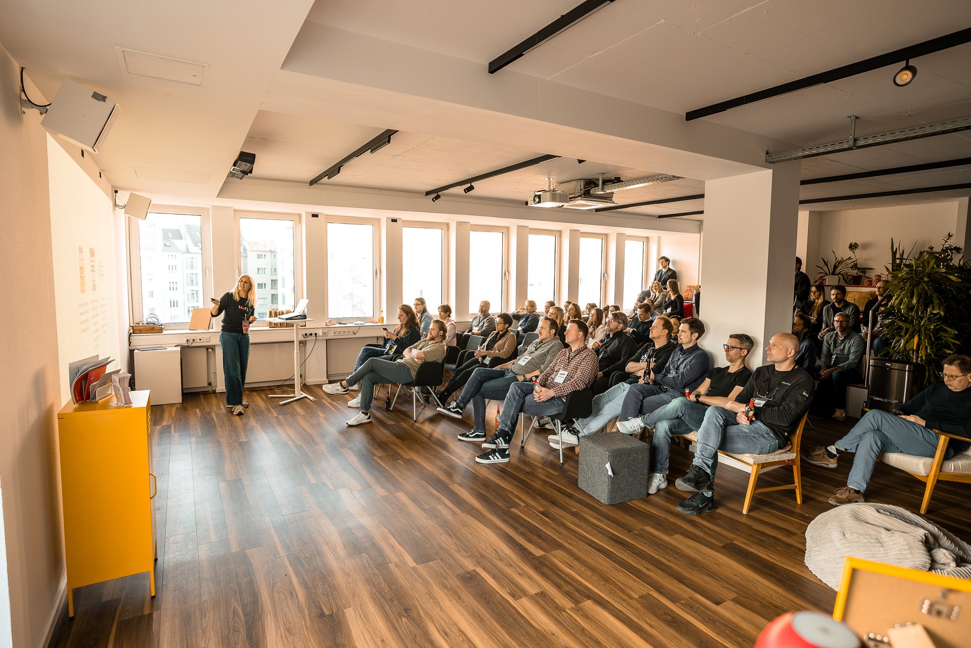 mf_mof_live-event_10-04-25_1949 (1)